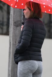 Lucia Hawley in Leggings - Paddington in Sydney 05/25/2020