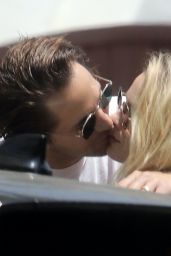 Margot Robbie and Tom Ackerley in a Passionate Embrace in Los Angeles 05/09/2020