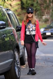 Maria Shriver in Dr. Fauci T-Shirt - Brentwood 05/06/2020