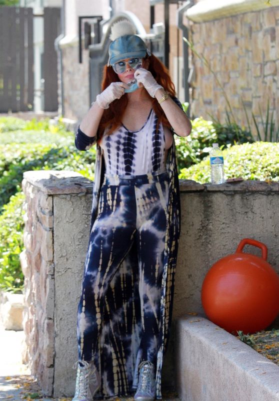 Phoebe Price - Out in LA 05/21/2020