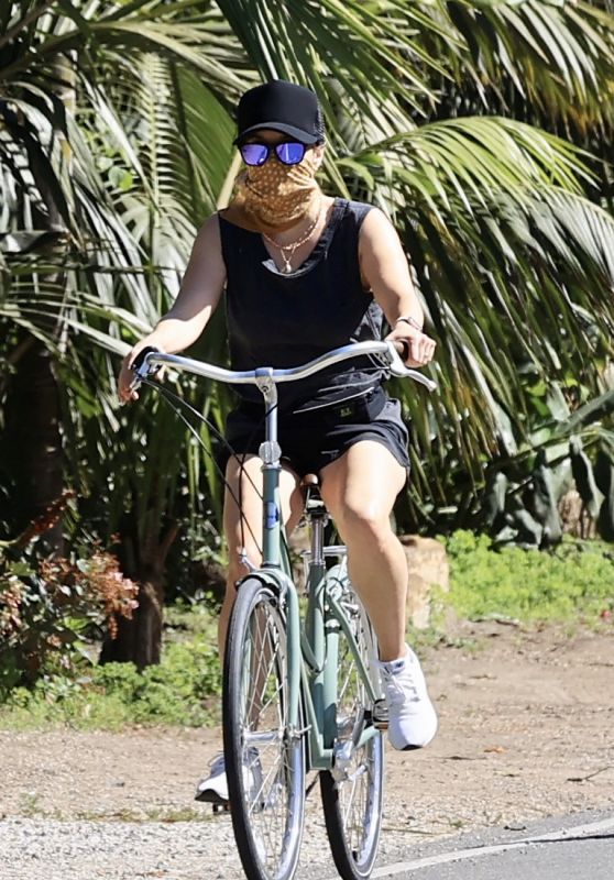Reese Witherspoon - Riding a Bike in Malibu 05/02/2020