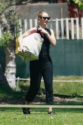 Rosie Huntington-Whiteley in All Black at the Park in LA 05/15/2020