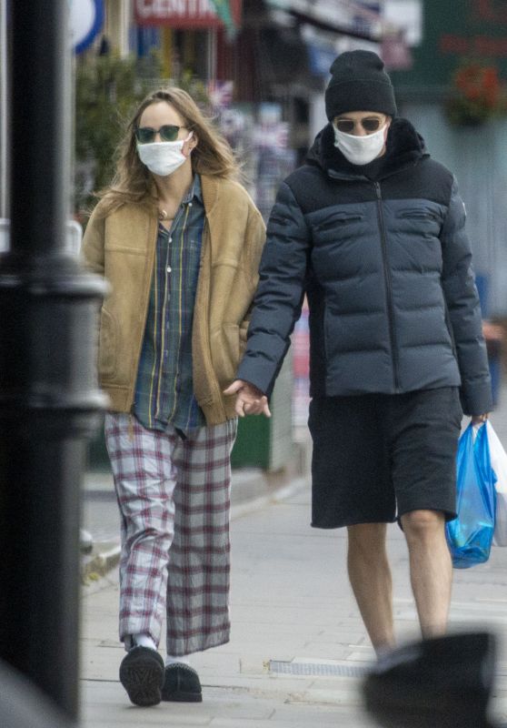 Suki Waterhouse and Robert Pattinson - Out For a Stroll in London 05/13/2020