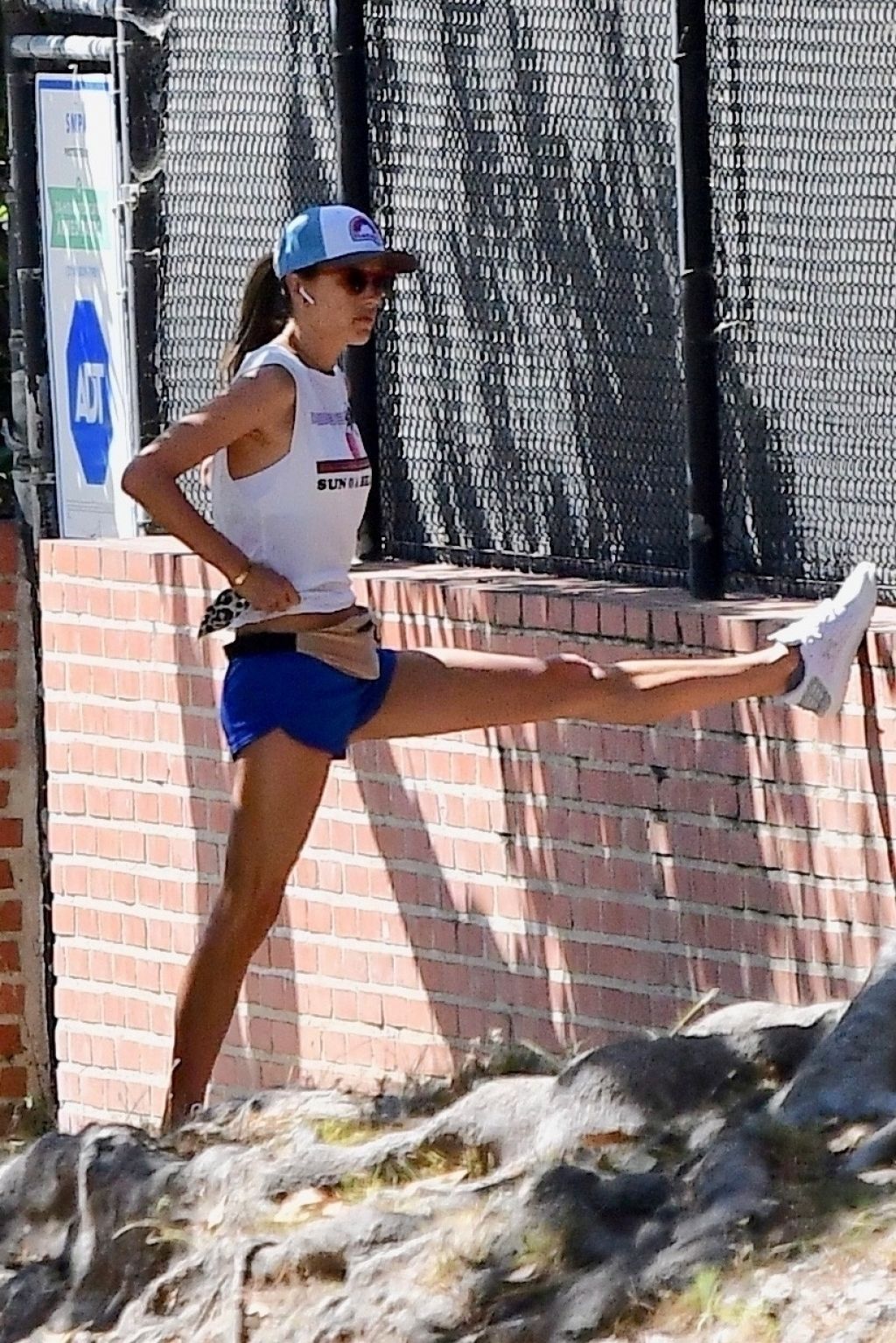 Alessandra Ambrosio - Jogging Around Brentwood 06/11/2020 • CelebMafia