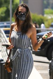 Alessandra Ambrosio Outfit 06/04/2020