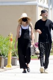 Ashlee Simpson - Don Cuco Mexican Restaurant in Los Angeles 06/15/2020