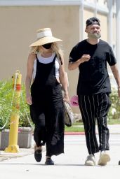 Ashlee Simpson - Don Cuco Mexican Restaurant in Los Angeles 06/15/2020