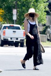 Ashlee Simpson - Don Cuco Mexican Restaurant in Los Angeles 06/15/2020
