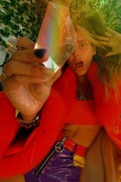 Bella Thorne - Facetime Photoshoot For Fox 06/08/2020