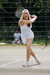 Caprice Bourret in All White Ensemble - Enjoy a Game of Tennis in London 06/05/2020