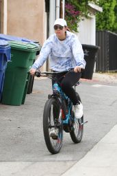 Christina Schwarzenegger - Bike Ride in Brentwood 06/16/2020