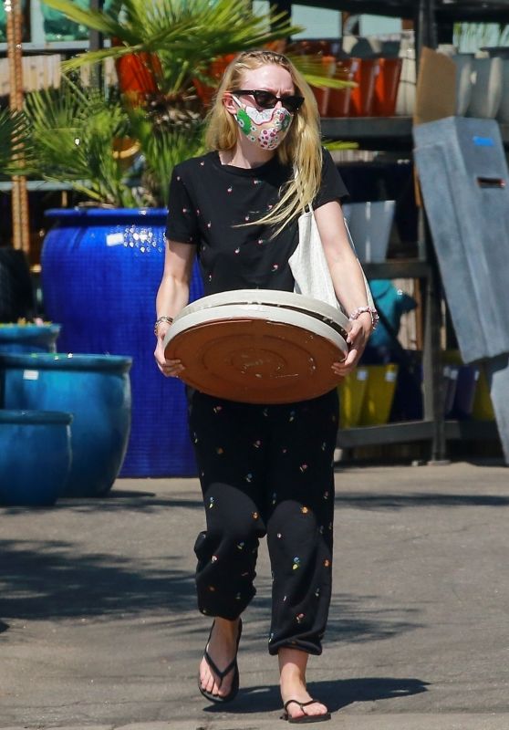 Dakota Fanning - Outside a Plant Nursery in LA 06/04/2020