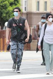 Halsey - Protesting With Yungblud in Hollywood 06/02/2020