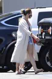 Hilary Duff Wearing a Pair of Daisy Dukes - Los Angeles 06/03/2020