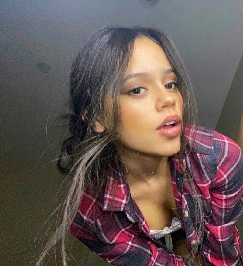 Jenna Ortega Style, Clothes, Outfits and Fashion • CelebMafia