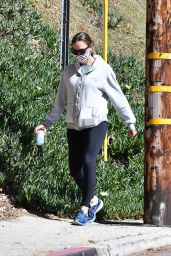 Jennifer Garner - Hike in LA 06/29/2020