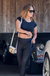 Jennifer Lopez Househunting for a Summer Home in Malibu 06/14/2020