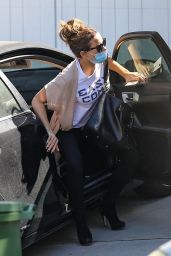 Kate Beckinsale - Out in Pacific Palisades 06/10/2020