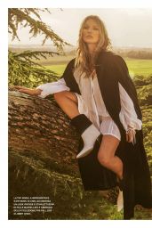Kate Moss – Grazia Magazine Italy 06/11/2020 Issue