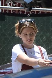 Katherine Schwarzenegger - Cleans Up Her Car in Los Angeles 06/15/2020