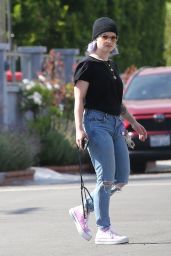 Kelly Osbourne - Heading to Grab Breakfast to Go in Studio City 06/25/2020