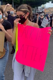 Madison Beer - Marching With Protesters in Los Angeles 06/05/2020