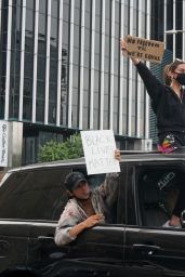 Madison Beer - Protesting in Hollywood 06/01/2020