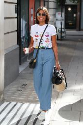 Melanie Sykes in Flared Jeans and an NHS Charity T-Shirt - London 06/06/2020