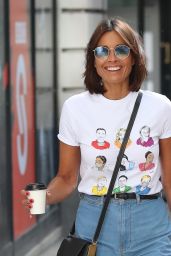 Melanie Sykes in Flared Jeans and an NHS Charity T-Shirt - London 06/06/2020
