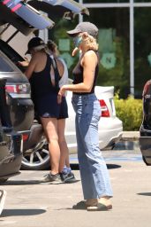 Miley Cyrus and Cody Simpson - Shopping For Groceries in Calabasas 06/09/2020