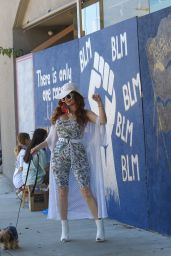 Phoebe Price - BLM Mural Showing Support for George Floyd in Los Angeles 06/09/2020