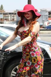 Phoebe Price - Outside Grocery Store 06/19/2020