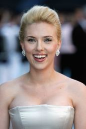 Scarlett Johansson - "The Island" Premiere in London (2005)