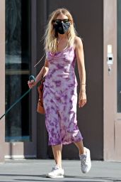 Sienna Miller Outfit 06/18/2020