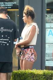 Sommer Ray at Chipotle Mexican Grill in Malibu 05/31/2020