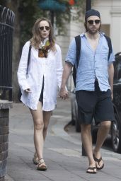 Suki Waterhouse and Robert Pattinson - Out in London 06/17/2020