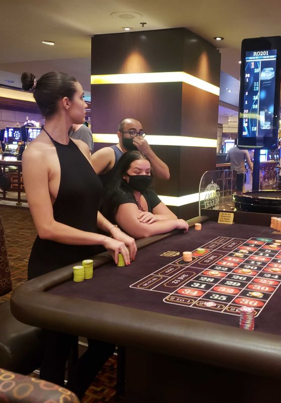 Tao Wickrath Playing Roulette in Las Vegas 03/06/2020