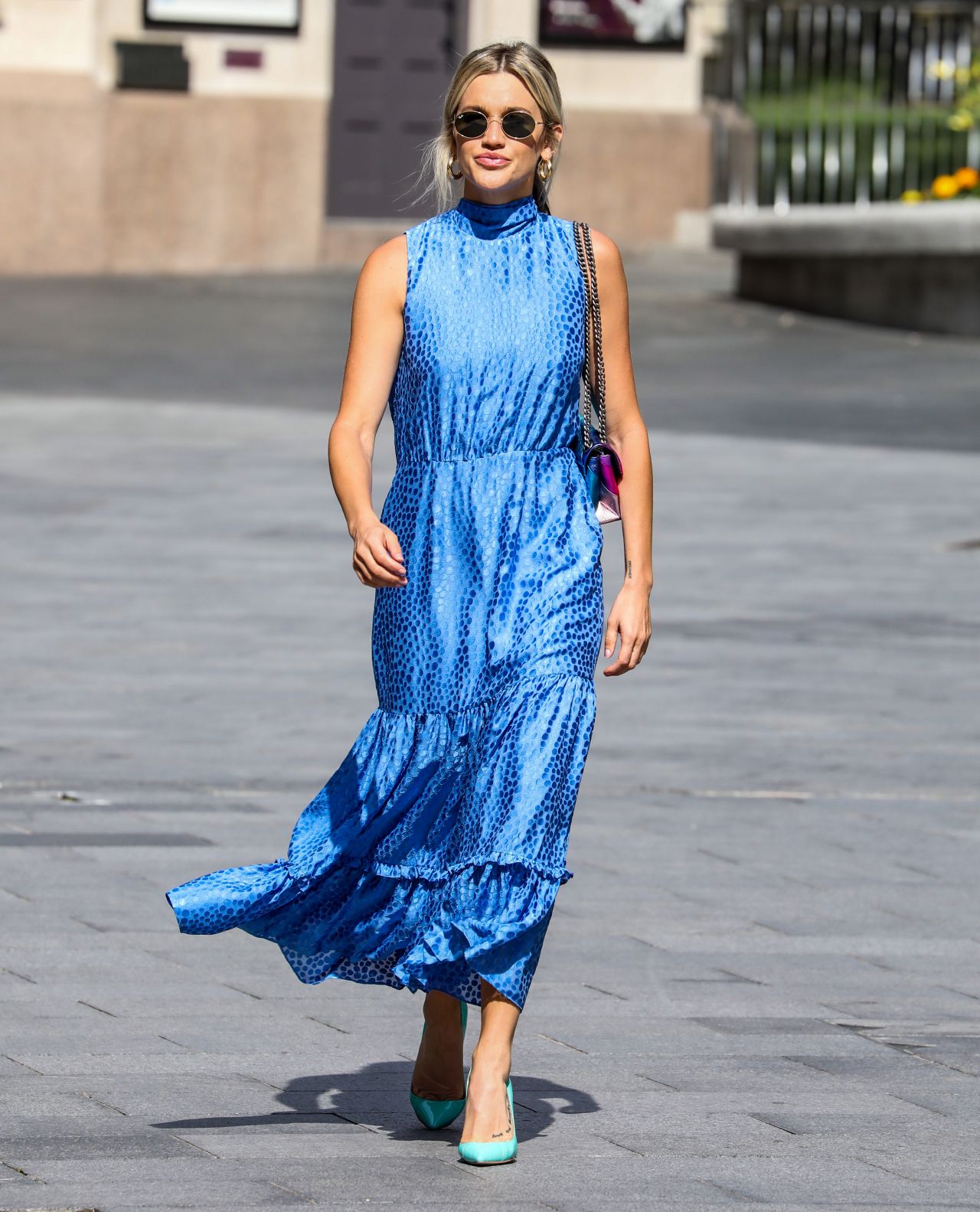 Ashley Roberts - Departing the Global Radio Studios in London 06/26 ...