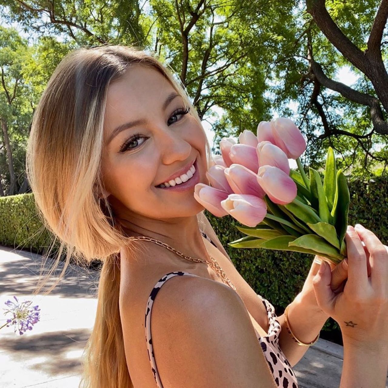 Ava sambora net worth