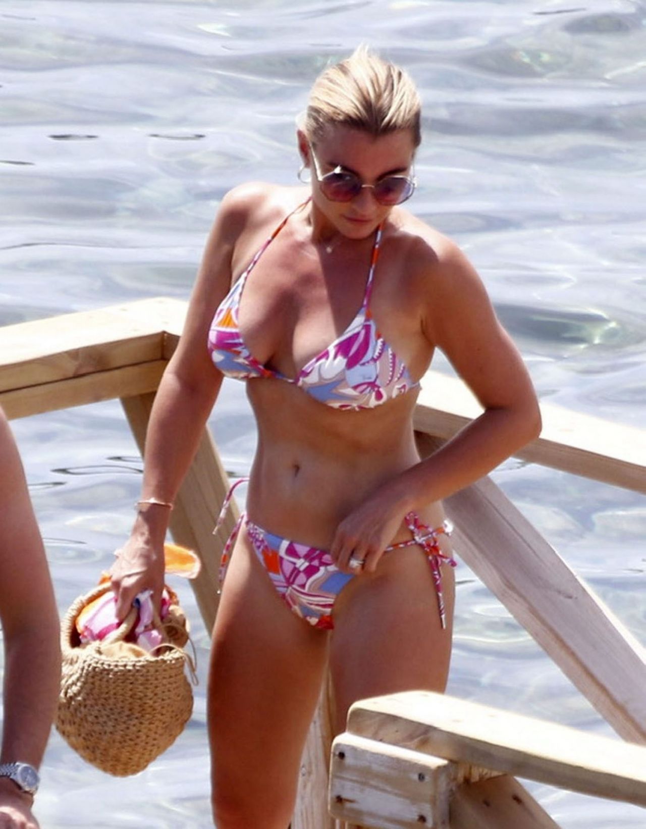 Billie Faiers Shows Off Her Incredible Bikini Body In Ibiza With Hot Sex Picture