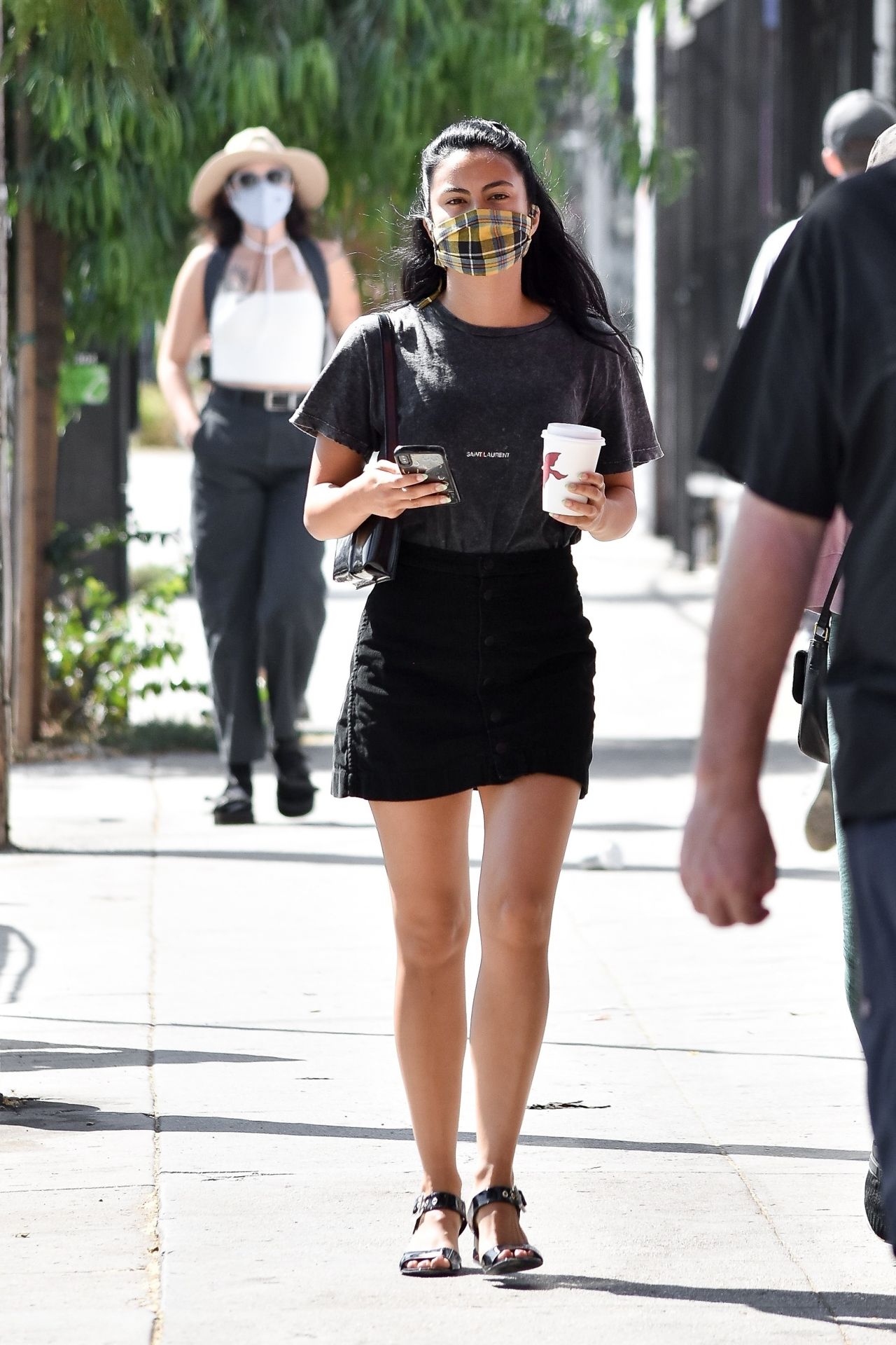 camila-mendes-in-summer-street-outfit-la-07-21-2020-6.jpg