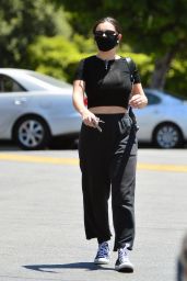 Charli XCX in a Black Crop Top and Joggers at the Grocery Store in LA 07/30/2020