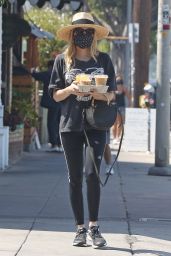 Emma Roberts - Out in Los Angeles 07/05/2020