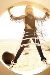 Emma Stone - Photoshoot for ELLE July 2011