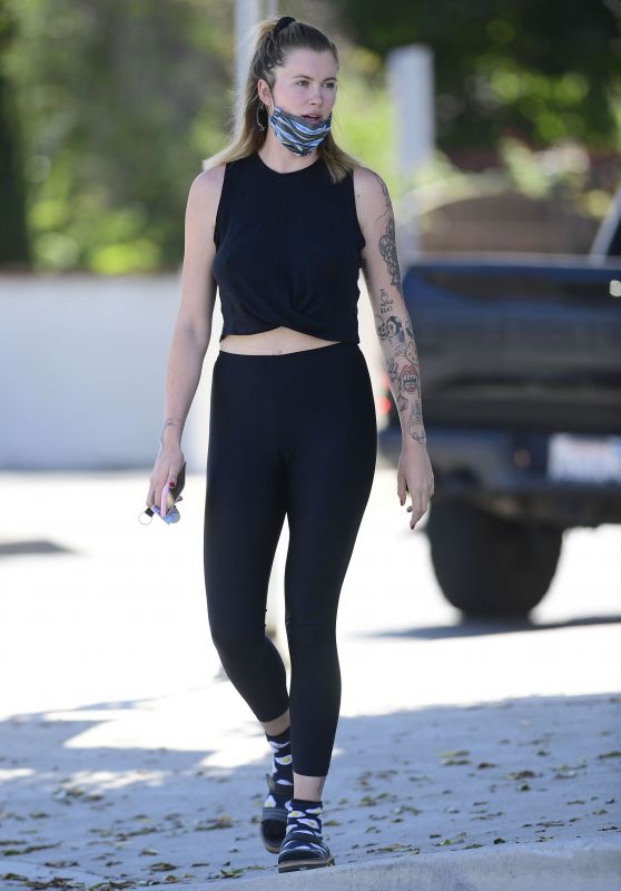Ireland Baldwin - Out in Los Angeles 07/06/2020