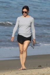 Jennifer Garner - Beach in Malibu 07/15/2020