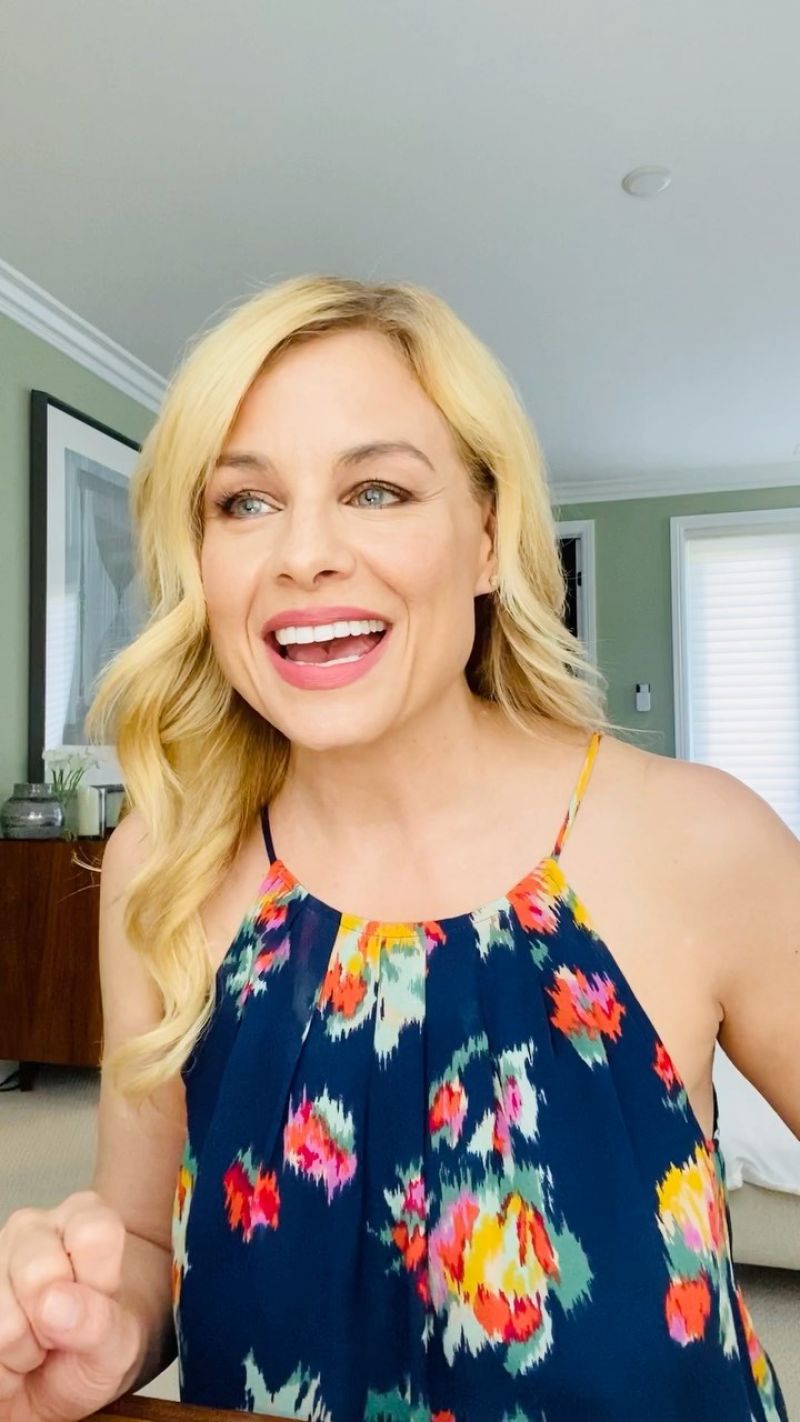 Jessica Collins – Social Media Photos 07/26/2020 • CelebMafia