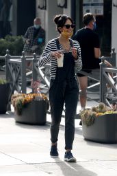 Jordana Brewster - Out in Brentwood 07/28/2020