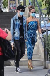 Kate Beckinsale in Blue Paisley Jumper and Gold Platform Heels 07/22/2020