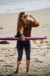 Kate Hudson - Beach in Malibu 07/02/2020